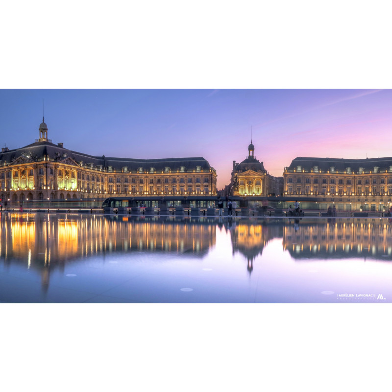 Miroir d'eau sur les quais de Bordeaux - Architecture et Ville Lumière _ 2018