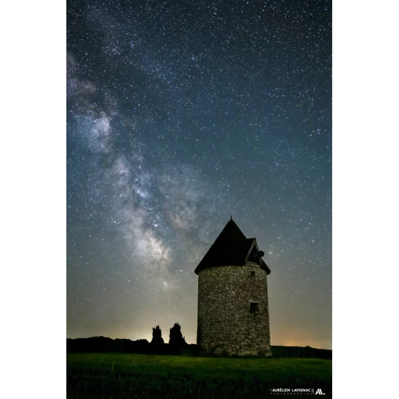 Photo du Moulin de Ladaux vers Créon et Targon sous la voie lactée